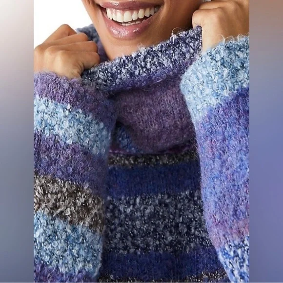 Free People Cropped Turtleneck - Picture 2 of 11